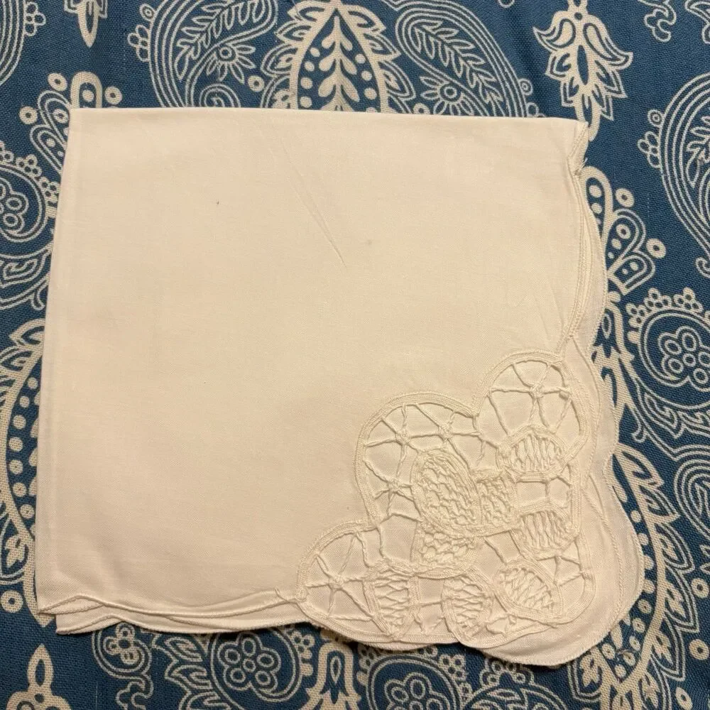 Vintage Napkins Embroidered Battenburg Lace Set of 6 Scalloped Edge 15x15